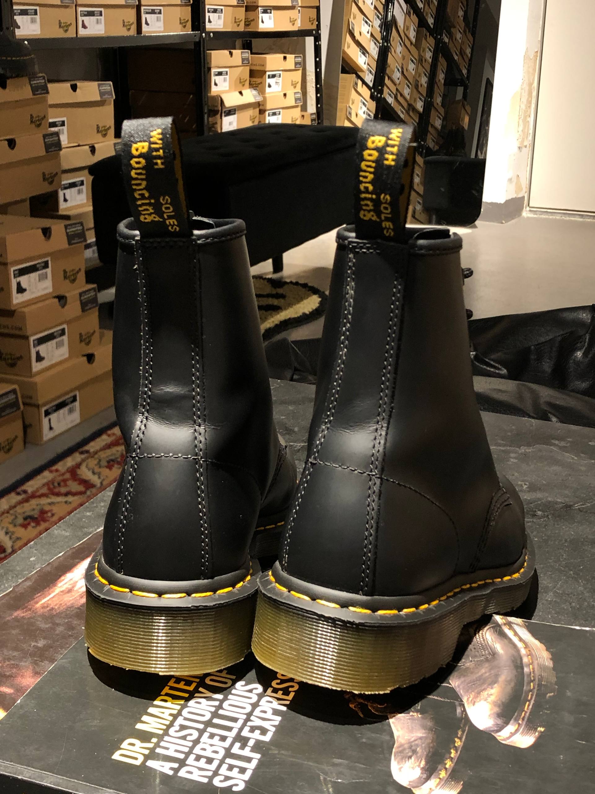 Dr. Martens 1460 - Black Smooth (UK 6 EU 40) Вживані черевики Dr. Martens 1460 - Black Smooth (UK 6½ EU 40)