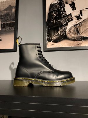 Вживані черевики Dr. Martens 1460 - Black Smooth (UK 6 EU 40)
