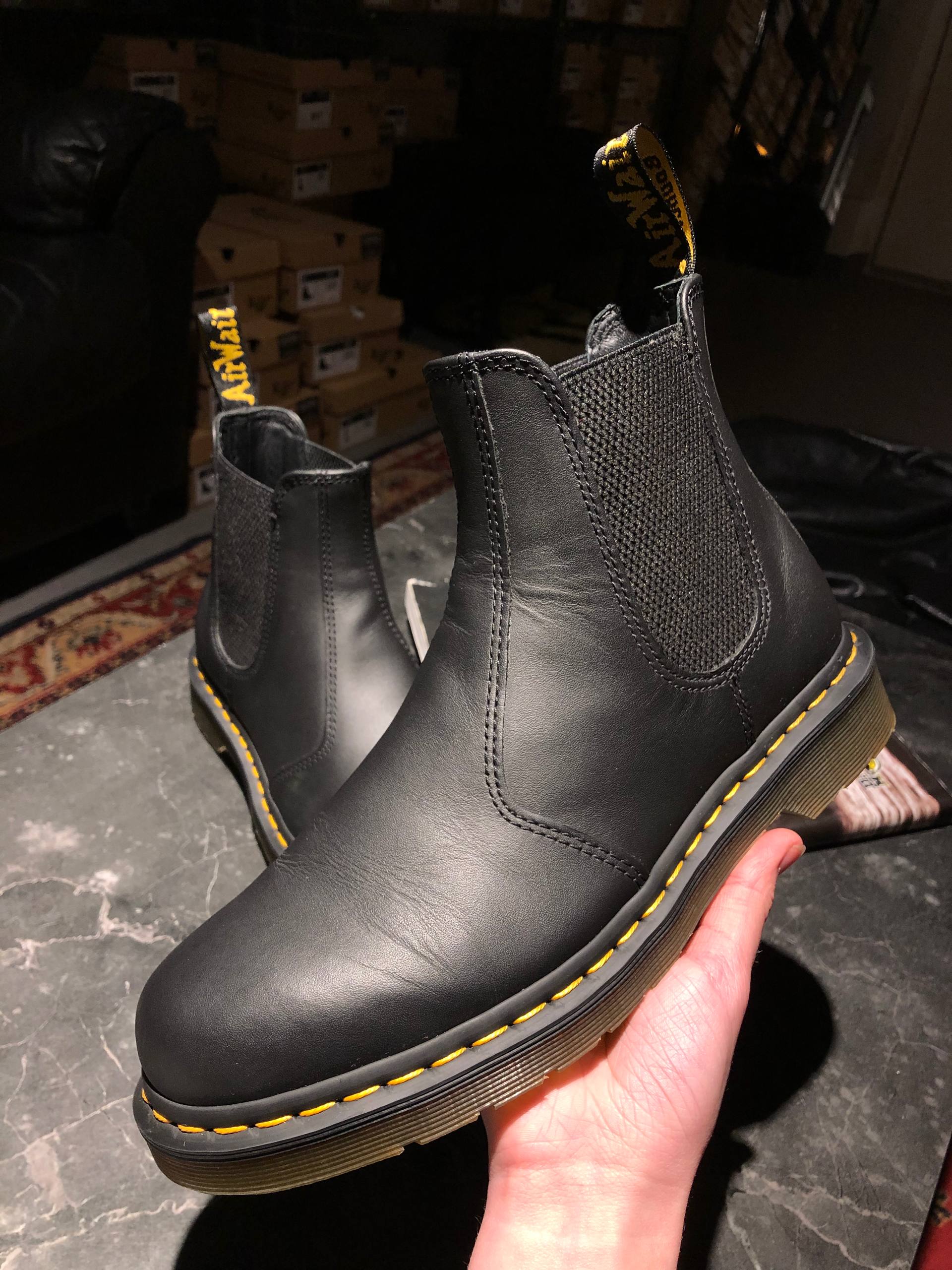 Dr. Martens 2976 Black Nappa (UK 7 EU 41) Класичні челсі від Dr. Martens 2976 – Black Nappa (UK 7 / EU 41) Вживані, в хорошому стані.