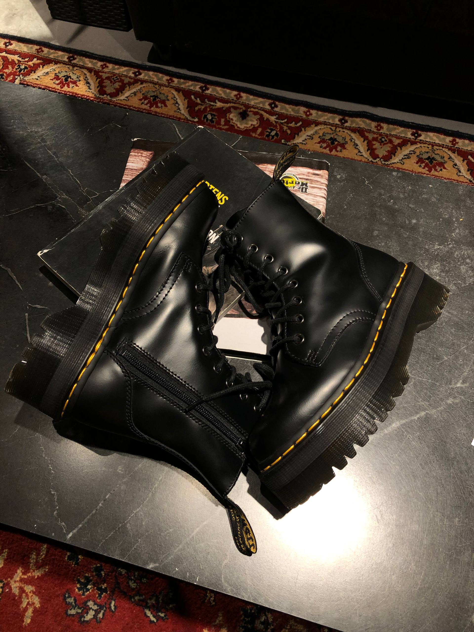 Dr. Martens Jadon - Black Polished Smooth (UK 4 EU 37) Уживані черевики Dr. Martens Jadon - Black Polished Smooth (UK 4 EU 37) в хорошому стані за доступною ціною