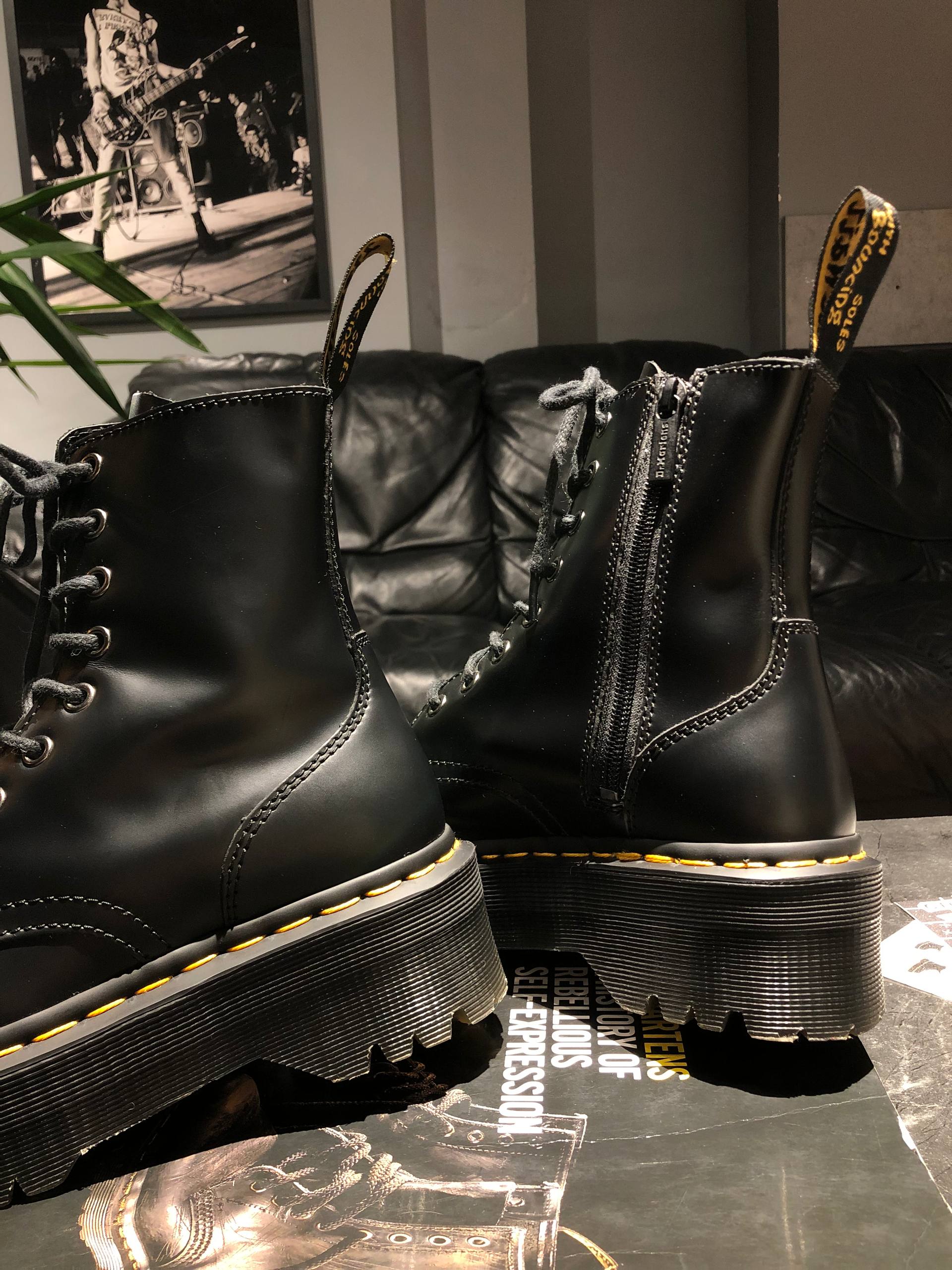Dr. Martens Jadon - Black Polished Smooth (UK 4 EU 37) Уживані черевики Dr. Martens Jadon - Black Polished Smooth (UK 4 EU 37) в хорошому стані за доступною ціною