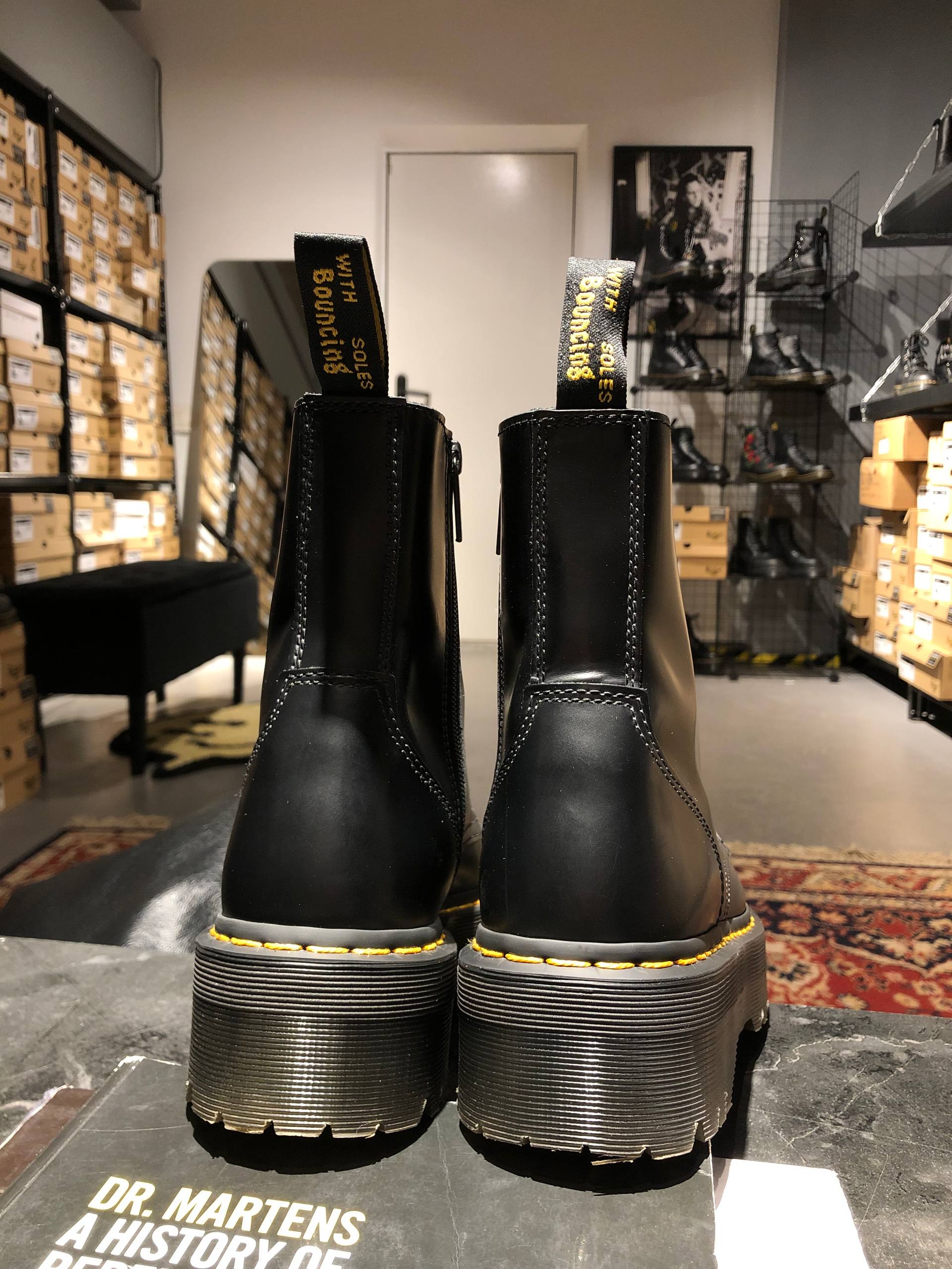 Dr. Martens Jadon - Black Polished Smooth (UK 7 EU 41) Вживані черевики Dr. Martens Jadon - Black Polished Smooth (UK 7 EU 41) в хорошому стані