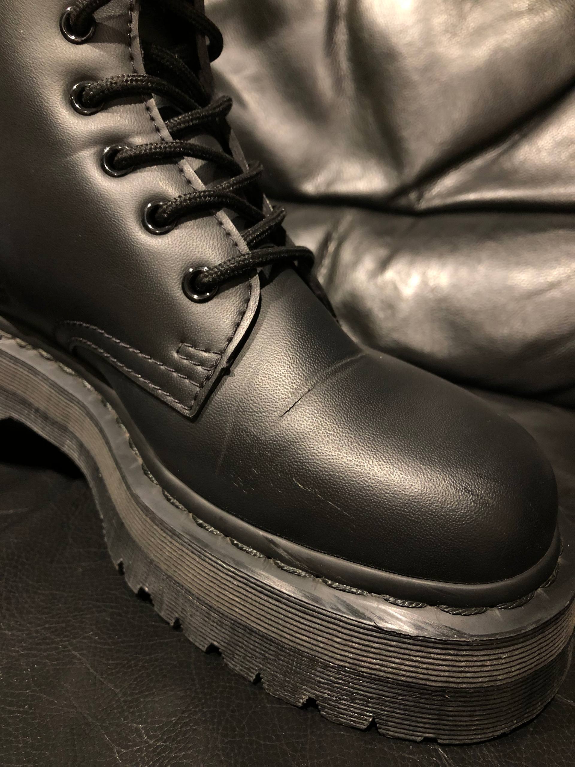 Dr. Martens Jadon II Vegan - Mono Black Felix Rub-Off (UK 7 EU 41) Вживані черевики Dr. Martens Jadon II Vegan - Mono Black Felix Rub-Off (UK 7 EU 41)