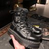 Вживані черевики Dr. Martens Jadon XL Black Haircell (UK 5 EU 38) з мінімальними ознаками експлуатації. Виготовленні з міцної шкіри на платформі.