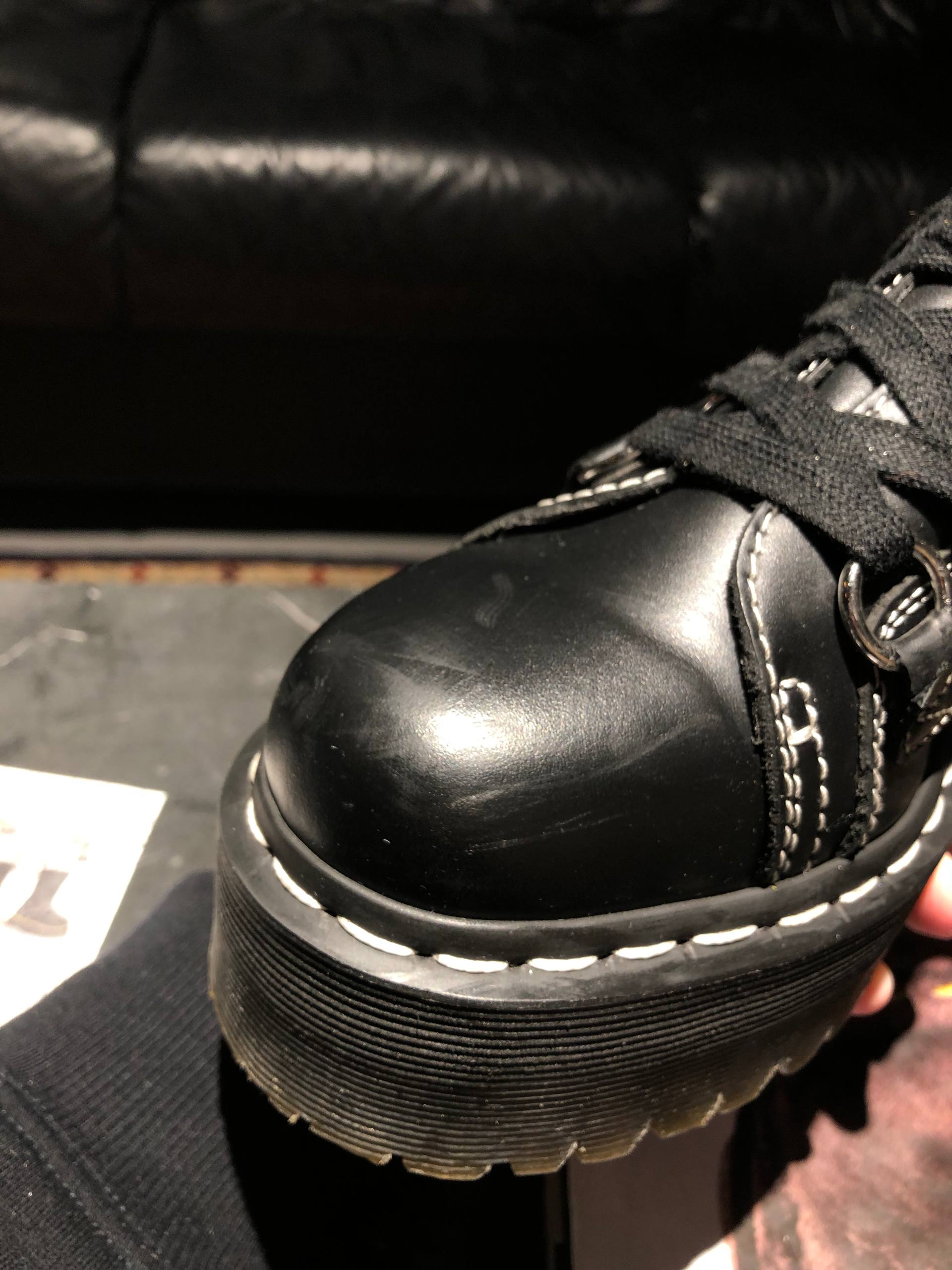 Dr. Martens Jadon XL Black Haircell (UK 5 EU 38) Вживані черевики Dr. Martens Jadon XL Black Haircell (UK 5 EU 38) з мінімальними ознаками експлуатації. Виготовленні з міцної шкіри на платформі.