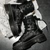 Вживані черевики Dr. Martens Jadon XL Black Haircell (UK 5 EU 38) з мінімальними ознаками експлуатації. Виготовленні з міцної шкіри на платформі.