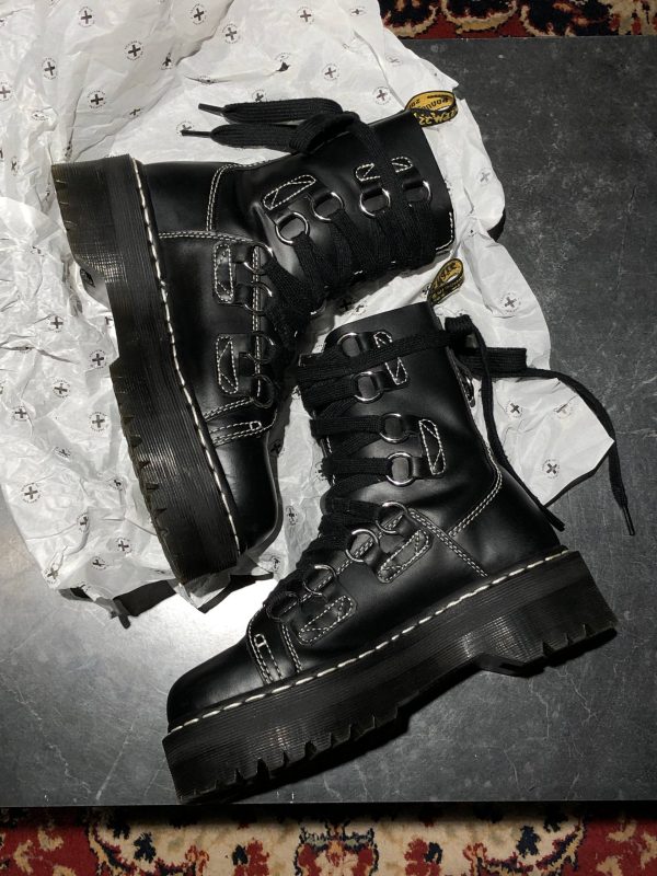 Вживані черевики Dr. Martens Jadon XL Black Haircell (UK 5 EU 38) з мінімальними ознаками експлуатації. Виготовленні з міцної шкіри на платформі.