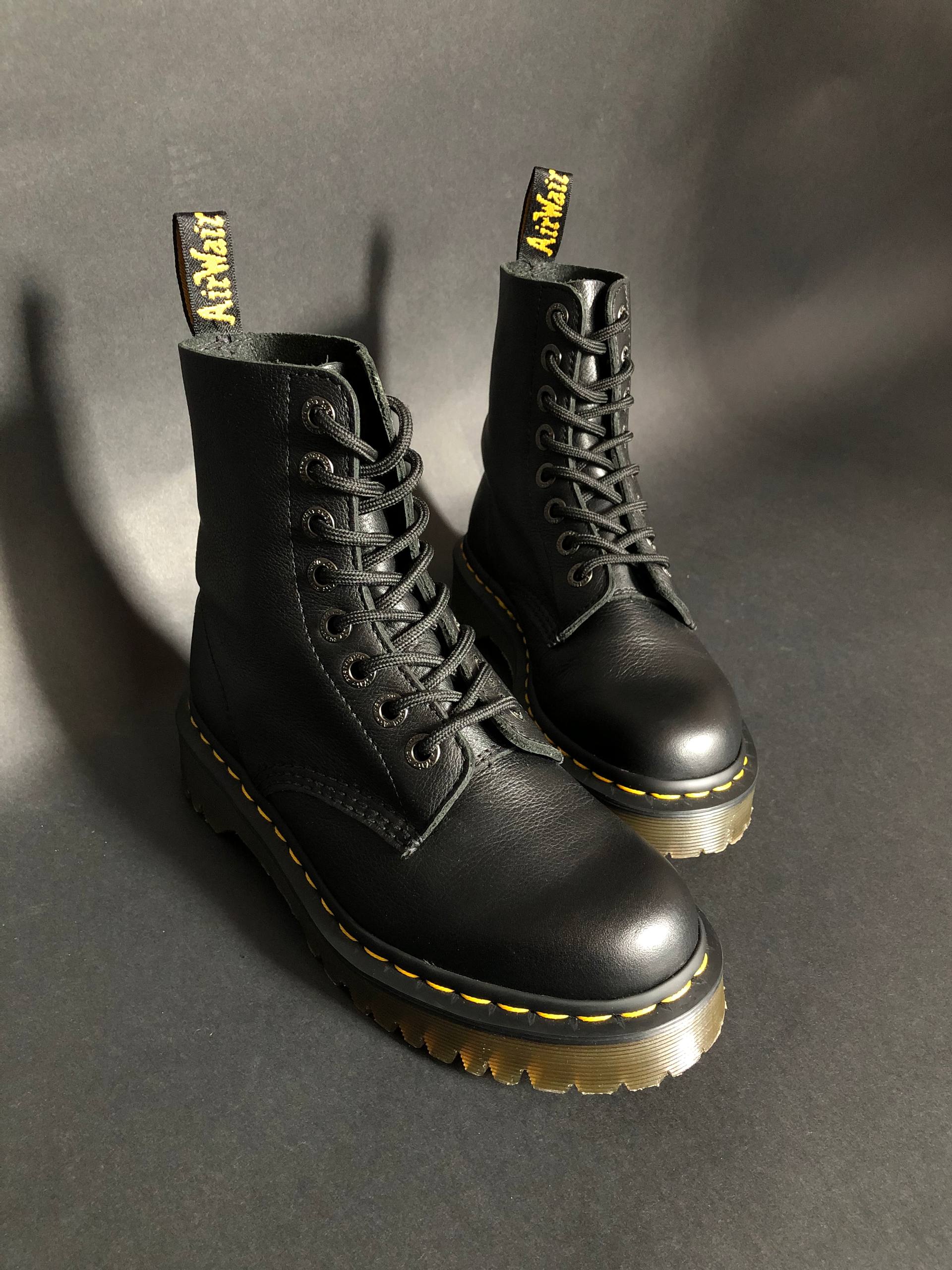 Dr. Martens Pascal Bex - Black Pisa (UK 4 EU 37) Вживані черевики Dr. Martens Pascal Bex - Black Pisa (UK 4 EU 37) в ідеальному стані. Dr. Martens Pascal Bex - Black Pisa (UK 4 EU 37) resale