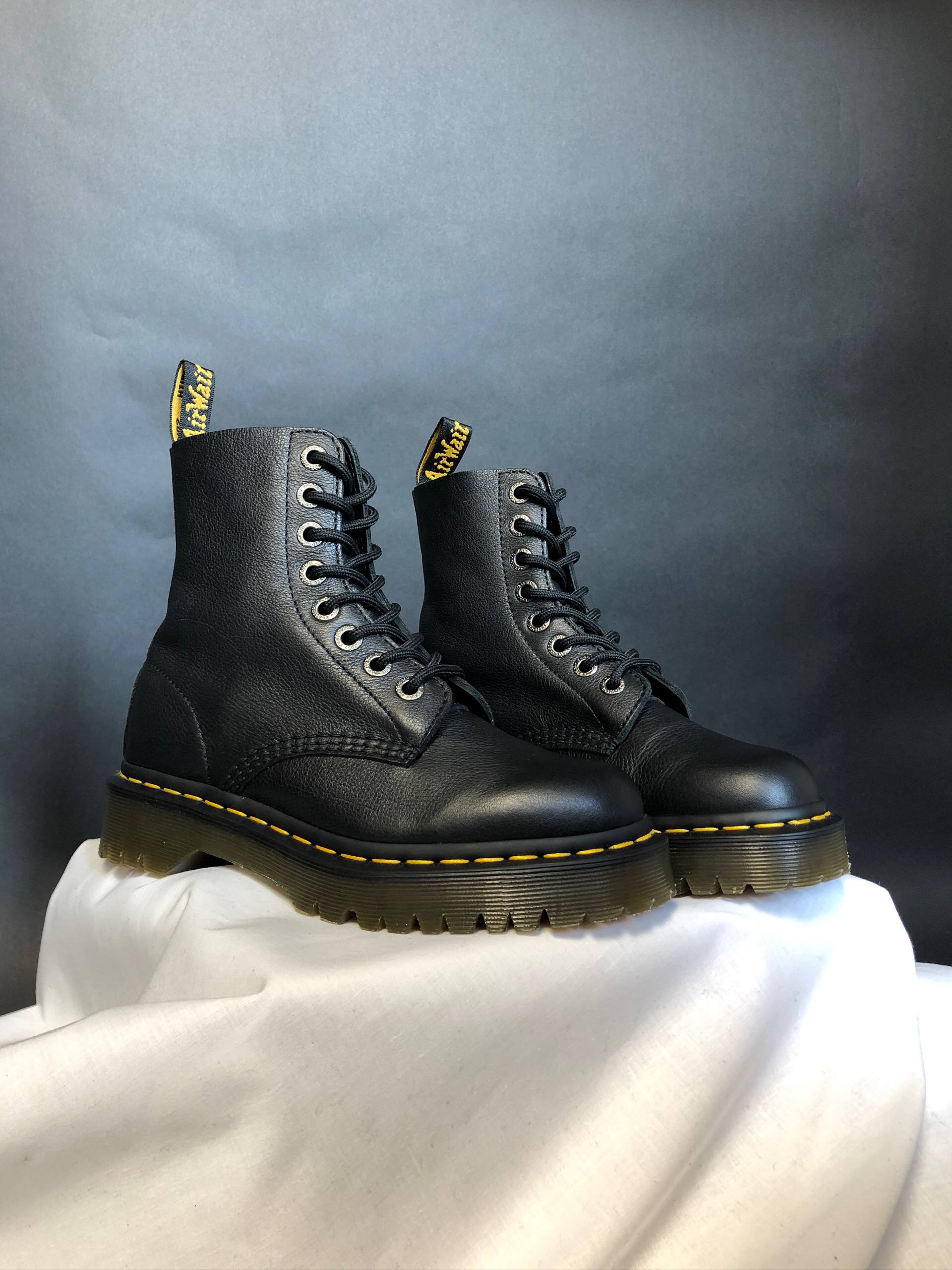 Dr. Martens Pascal Bex - Black Pisa (UK 4 EU 37) Вживані черевики Dr. Martens Pascal Bex - Black Pisa (UK 4 EU 37) в ідеальному стані. Dr. Martens Pascal Bex - Black Pisa (UK 4 EU 37) resale