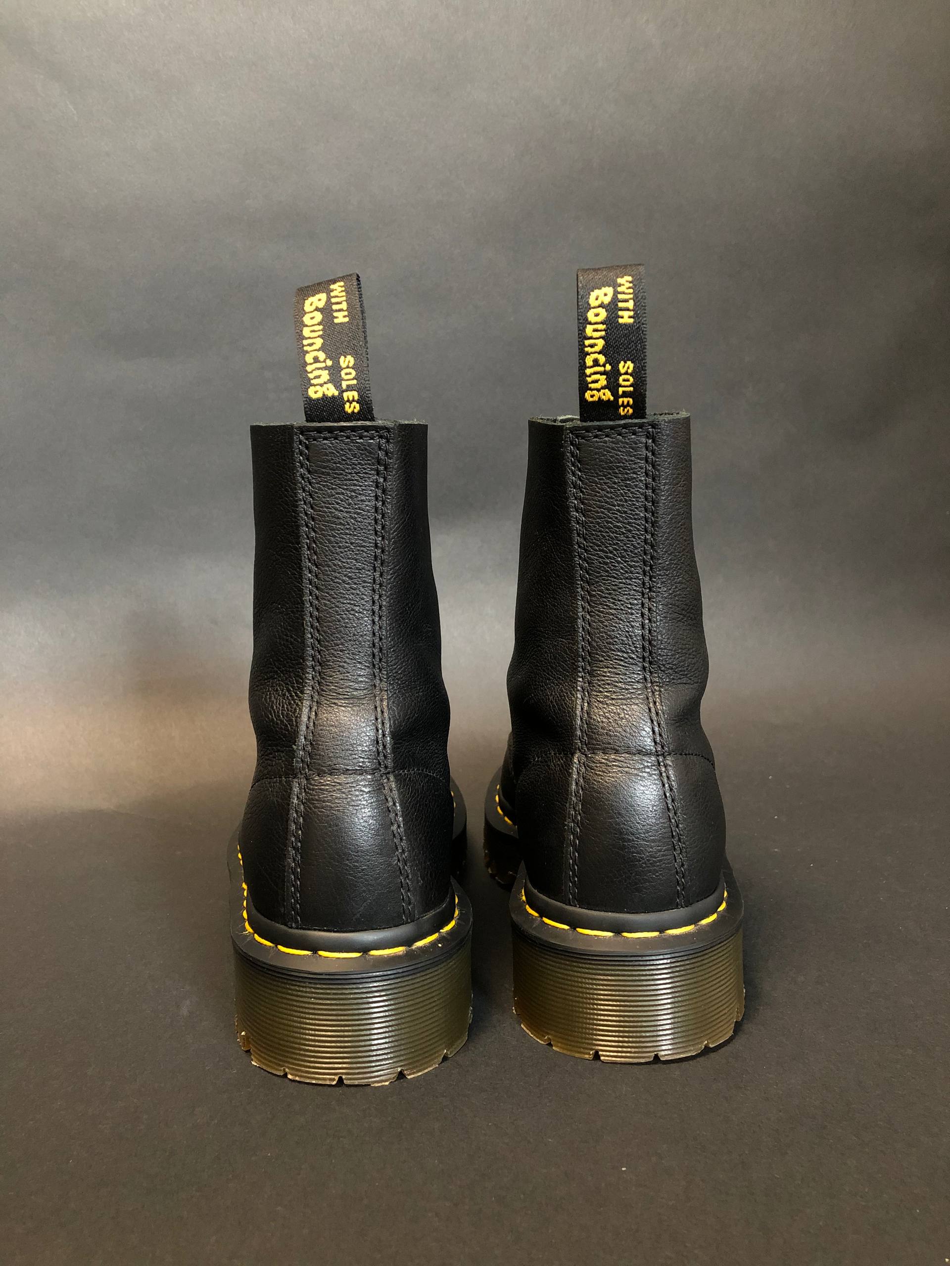 Dr. Martens Pascal Bex - Black Pisa (UK 4 EU 37) Вживані черевики Dr. Martens Pascal Bex - Black Pisa (UK 4 EU 37) в ідеальному стані. Dr. Martens Pascal Bex - Black Pisa (UK 4 EU 37) resale