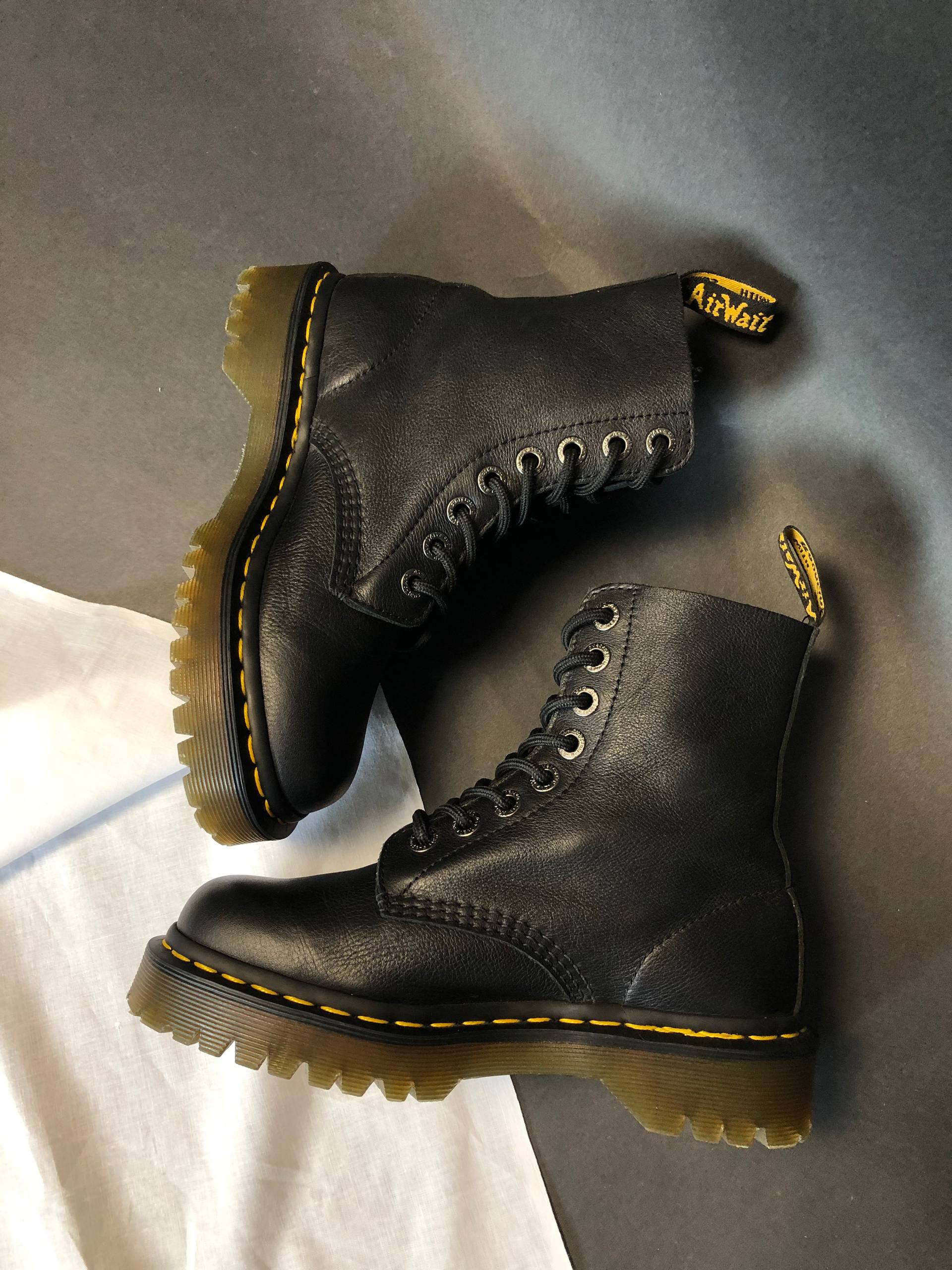 Dr. Martens Pascal Bex - Black Pisa (UK 4 EU 37) Вживані черевики Dr. Martens Pascal Bex - Black Pisa (UK 4 EU 37) в ідеальному стані. Dr. Martens Pascal Bex - Black Pisa (UK 4 EU 37) resale