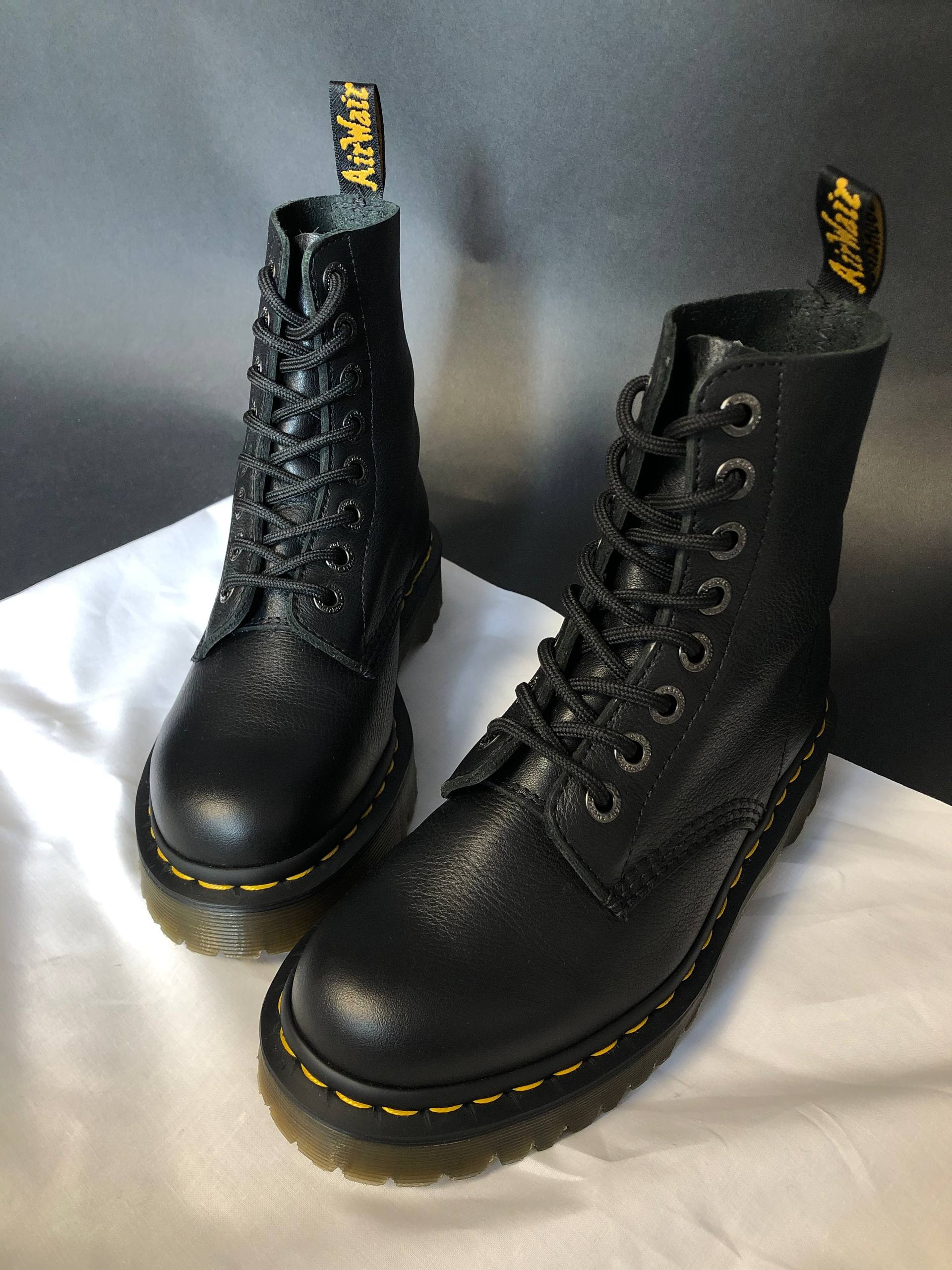 Dr. Martens Pascal Bex - Black Pisa (UK 4 EU 37) Вживані черевики Dr. Martens Pascal Bex - Black Pisa (UK 4 EU 37) в ідеальному стані. Dr. Martens Pascal Bex - Black Pisa (UK 4 EU 37) resale