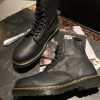 Б/у черевики Dr. Martens 1460 - Black Ambassador (UK 9 EU 43) в хорошому стані, вживане взуття Dr. Martens 1460 - Black Ambassador (UK 9 EU 43)