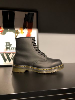 Б\у черевики Dr. Martens 1460 - Black Greasy (UK 7 EU 41) (2) в хорошому стані купити онлайн