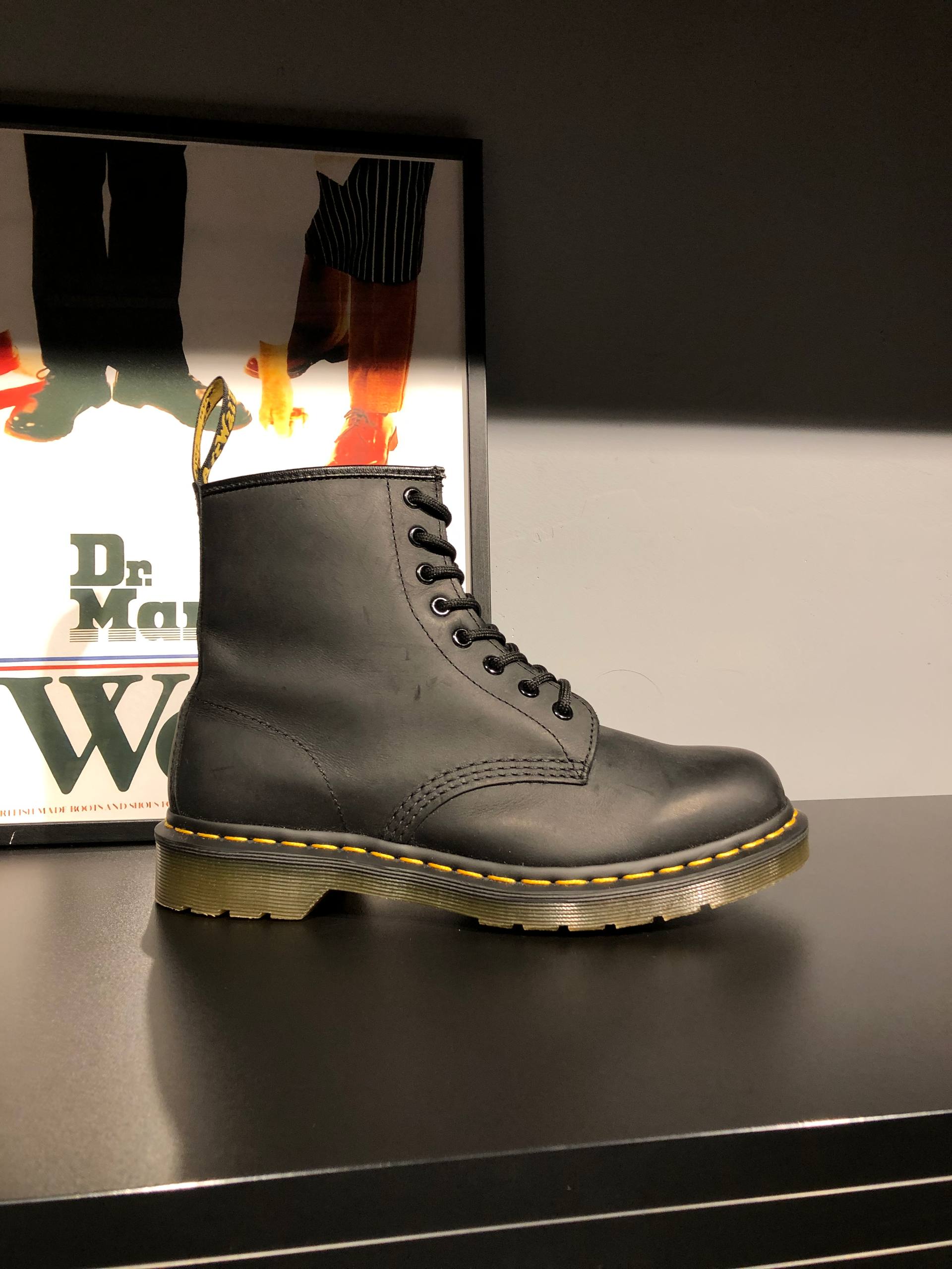 Dr. Martens 1460 - Black Greasy (UK 7 EU 41) (2) Б\у черевики Dr. Martens 1460 - Black Greasy (UK 7 EU 41) (2) в хорошому стані купити онлайн