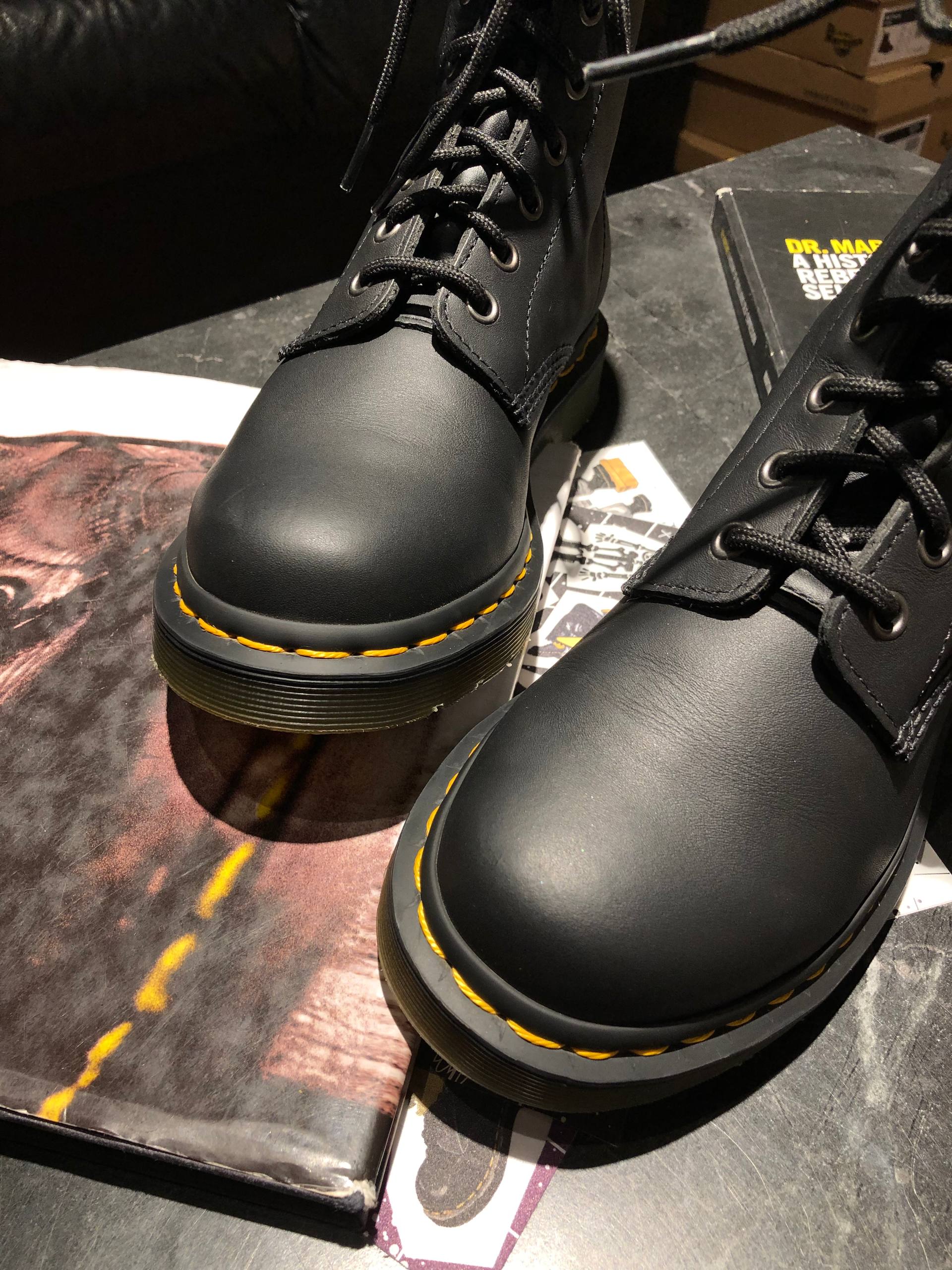 Dr. Martens 1460 W - Black Nappa (UK 5 EU 38) (11) Вживані Dr. Martens 1460 W - Black Nappa (UK 5 EU 38) в хорошому стані купити в Україні