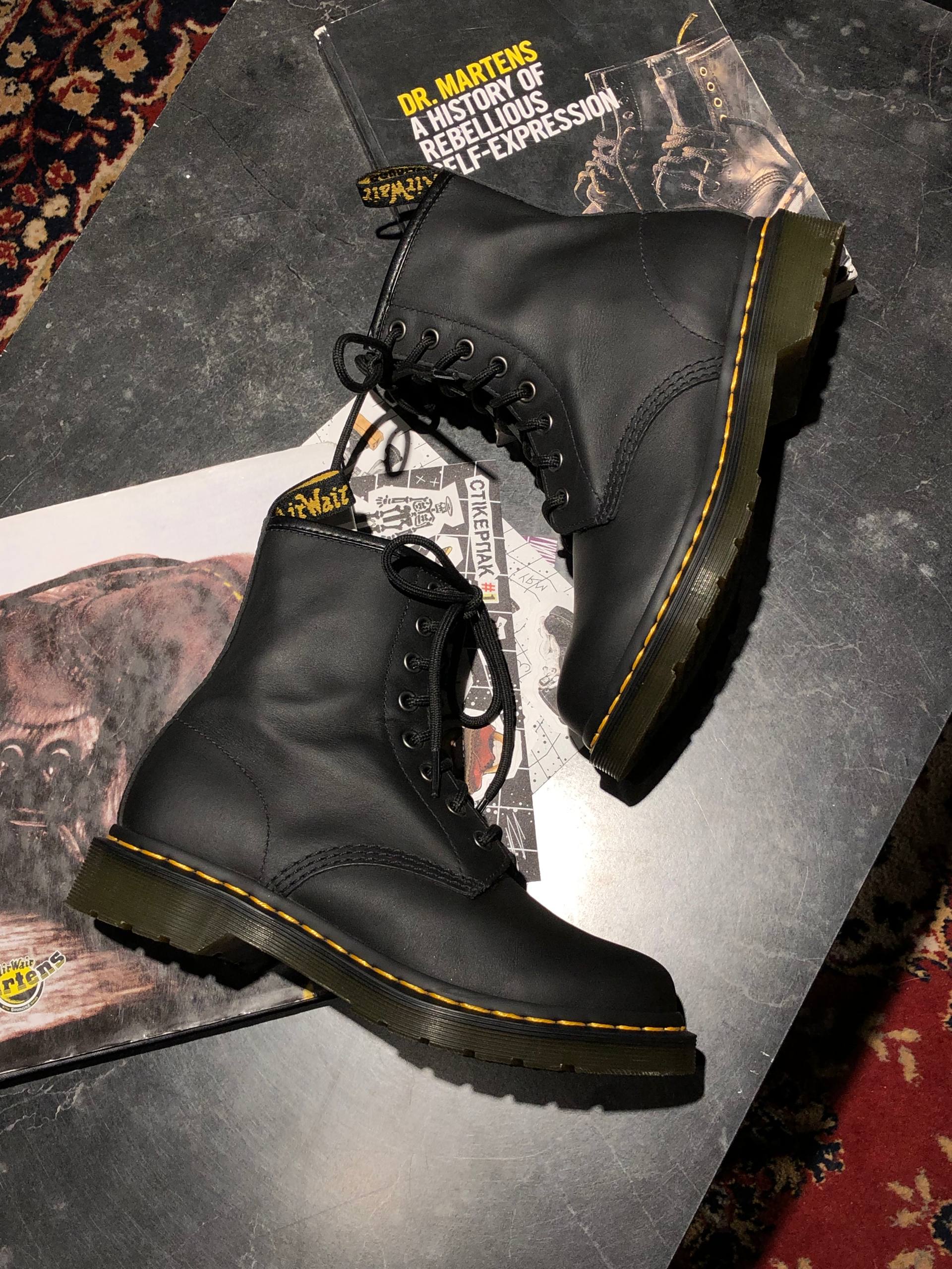Dr. Martens 1460 W - Black Nappa (UK 5 EU 38) (14) Вживані Dr. Martens 1460 W - Black Nappa (UK 5 EU 38) в хорошому стані купити в Україні
