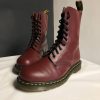Вінтажні Dr. Martens 1490 - Cherry Red Smooth (UK 7 EU 41) купити в Україні, в хорошому стані Dr. Martens 1490 - Cherry Red Smooth (UK 7 EU 41) , вживані Dr. Martens 1490 - Cherry Red Smooth (UK 7 EU 41)