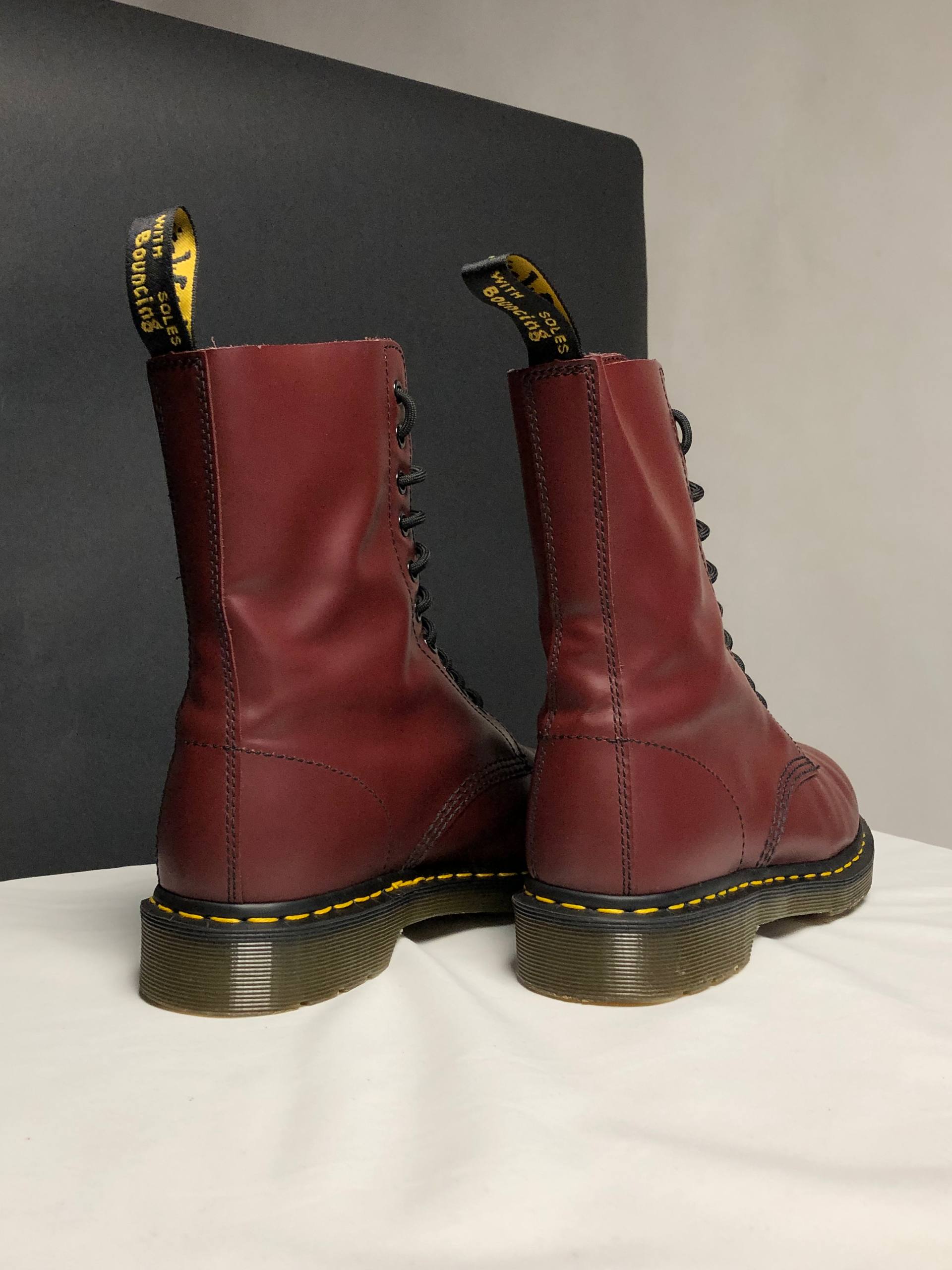 Dr. Martens 1490 - Cherry Red Smooth (UK 7 EU 41) (14) Вінтажні Dr. Martens 1490 - Cherry Red Smooth (UK 7 EU 41) купити в Україні, в хорошому стані Dr. Martens 1490 - Cherry Red Smooth (UK 7 EU 41) , вживані Dr. Martens 1490 - Cherry Red Smooth (UK 7 EU 41)