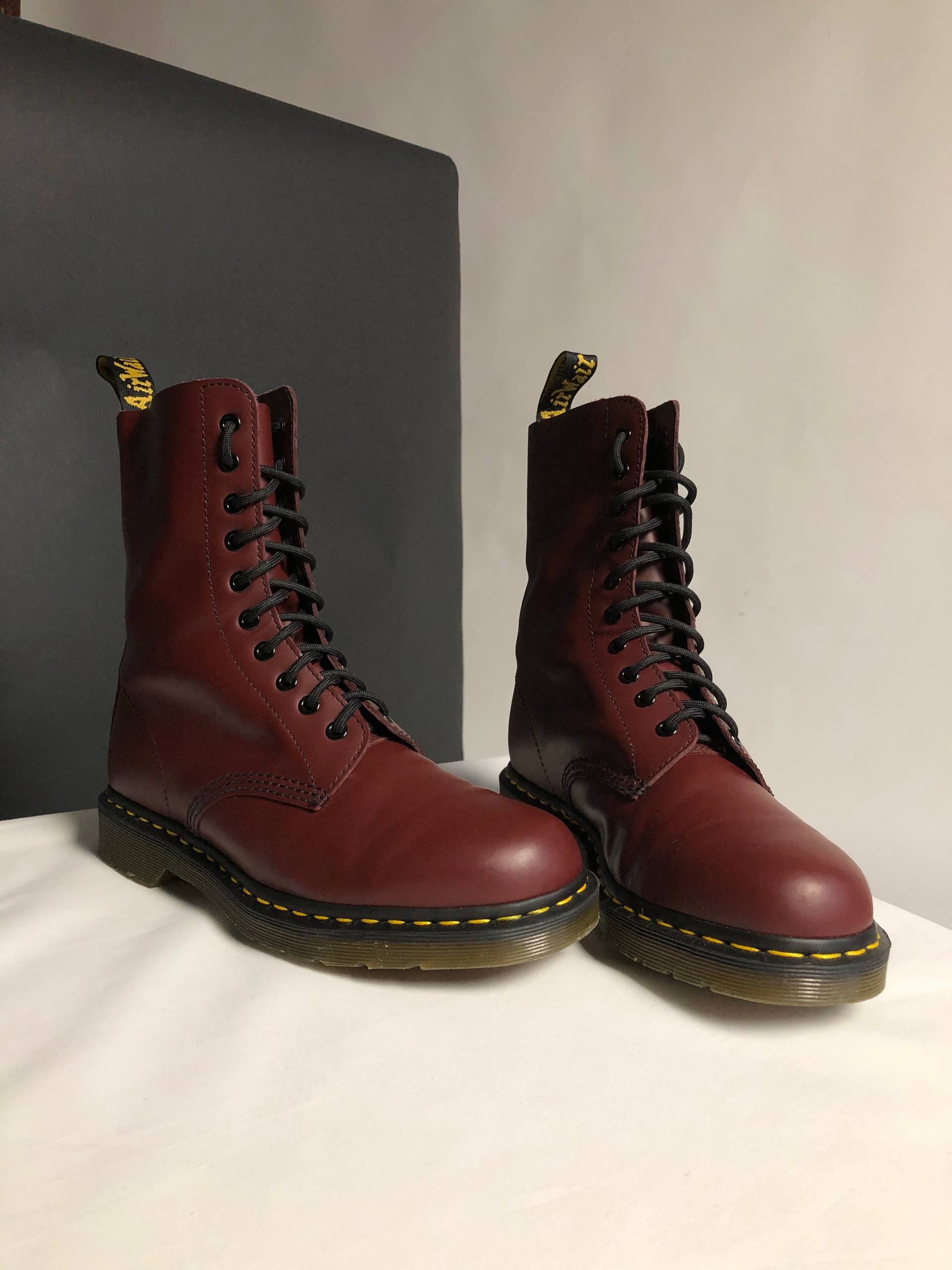 Dr. Martens 1490 - Cherry Red Smooth (UK 7 EU 41) (15) Вінтажні Dr. Martens 1490 - Cherry Red Smooth (UK 7 EU 41) купити в Україні, в хорошому стані Dr. Martens 1490 - Cherry Red Smooth (UK 7 EU 41) , вживані Dr. Martens 1490 - Cherry Red Smooth (UK 7 EU 41)