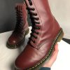 Вінтажні Dr. Martens 1490 - Cherry Red Smooth (UK 7 EU 41) купити в Україні, в хорошому стані Dr. Martens 1490 - Cherry Red Smooth (UK 7 EU 41) , вживані Dr. Martens 1490 - Cherry Red Smooth (UK 7 EU 41)