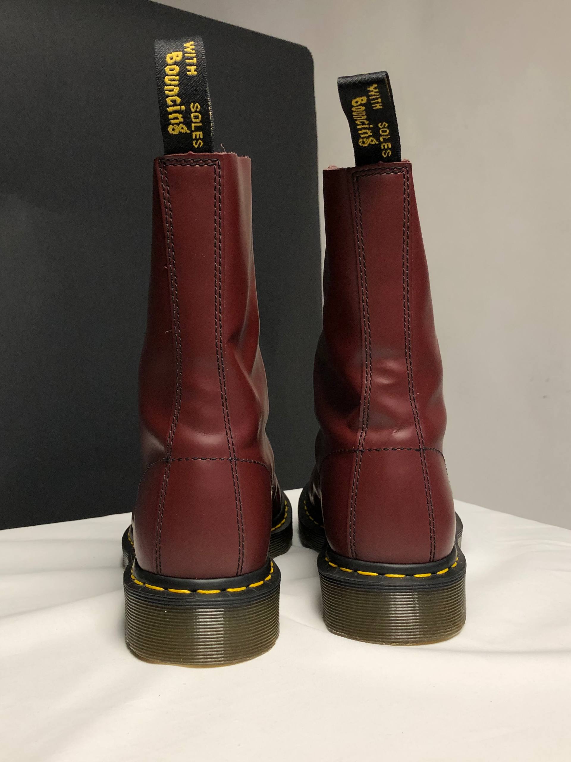 Dr. Martens 1490 - Cherry Red Smooth (UK 7 EU 41) (6) Вінтажні Dr. Martens 1490 - Cherry Red Smooth (UK 7 EU 41) купити в Україні, в хорошому стані Dr. Martens 1490 - Cherry Red Smooth (UK 7 EU 41) , вживані Dr. Martens 1490 - Cherry Red Smooth (UK 7 EU 41)