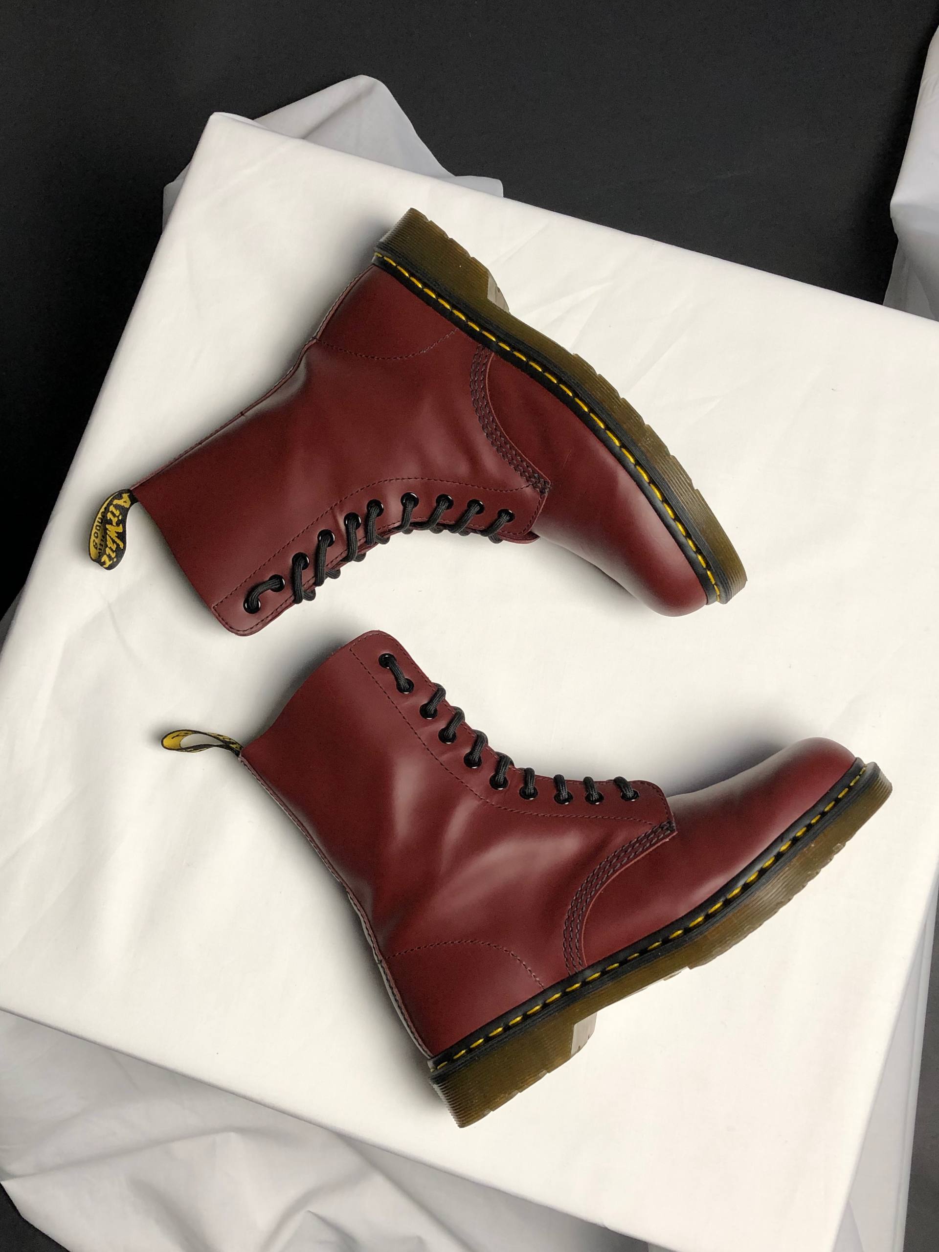 Dr. Martens 1490 - Cherry Red Smooth (UK 7 EU 41) (7) Вінтажні Dr. Martens 1490 - Cherry Red Smooth (UK 7 EU 41) купити в Україні, в хорошому стані Dr. Martens 1490 - Cherry Red Smooth (UK 7 EU 41) , вживані Dr. Martens 1490 - Cherry Red Smooth (UK 7 EU 41)