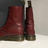 Вінтажні Dr. Martens 1490 - Cherry Red Smooth (UK 7 EU 41) купити в Україні, в хорошому стані Dr. Martens 1490 - Cherry Red Smooth (UK 7 EU 41) , вживані Dr. Martens 1490 - Cherry Red Smooth (UK 7 EU 41)