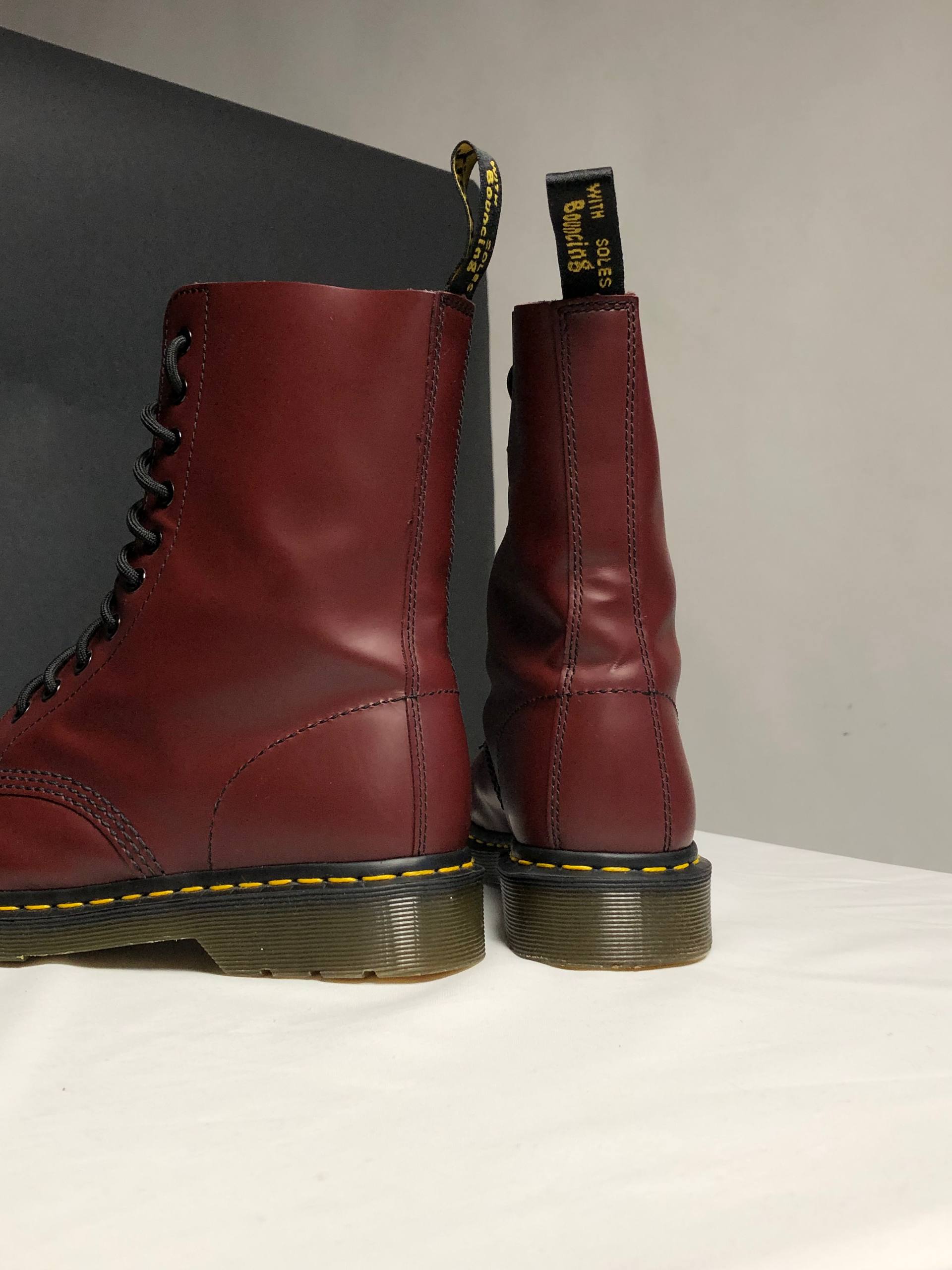 Dr. Martens 1490 - Cherry Red Smooth (UK 7 EU 41) (8) Вінтажні Dr. Martens 1490 - Cherry Red Smooth (UK 7 EU 41) купити в Україні, в хорошому стані Dr. Martens 1490 - Cherry Red Smooth (UK 7 EU 41) , вживані Dr. Martens 1490 - Cherry Red Smooth (UK 7 EU 41)