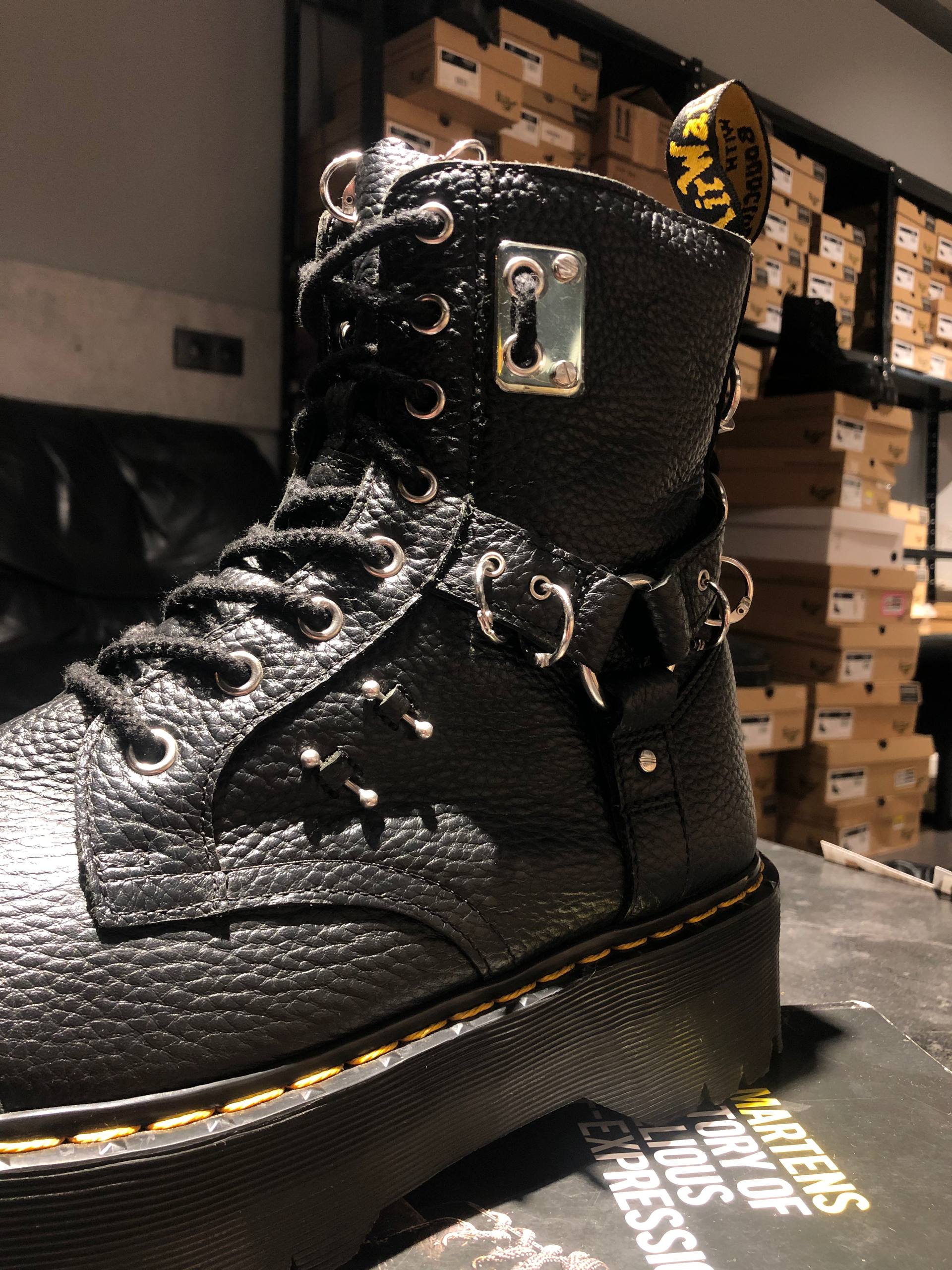 Dr. Martens Jadon Piercing - Black Milled Nappa (UK 10 EU 45) (5)