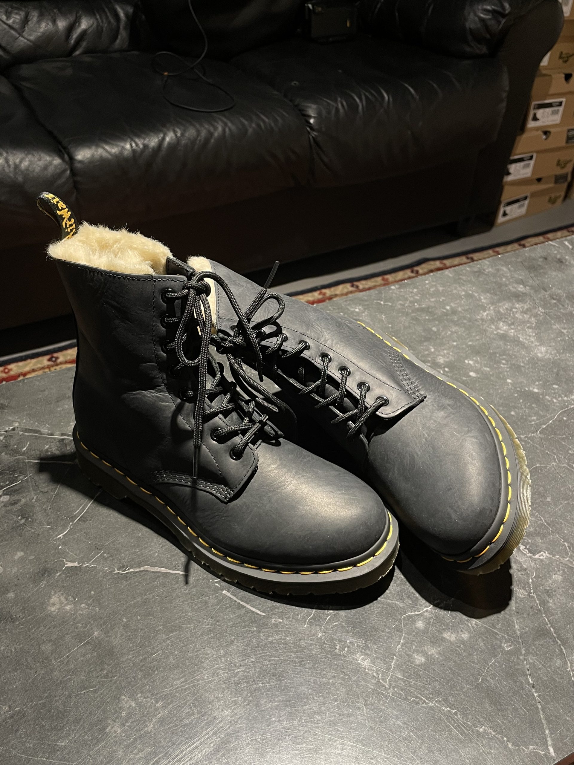 Dr. Martens Serena – Black Burnished Wyoming (UK 6 EU 39) (9) Вживані зимові черевики Dr. Martens Serena – Black Burnished Wyoming (UK 6 EU 39) в ідеальному стані з мінімальним зносом