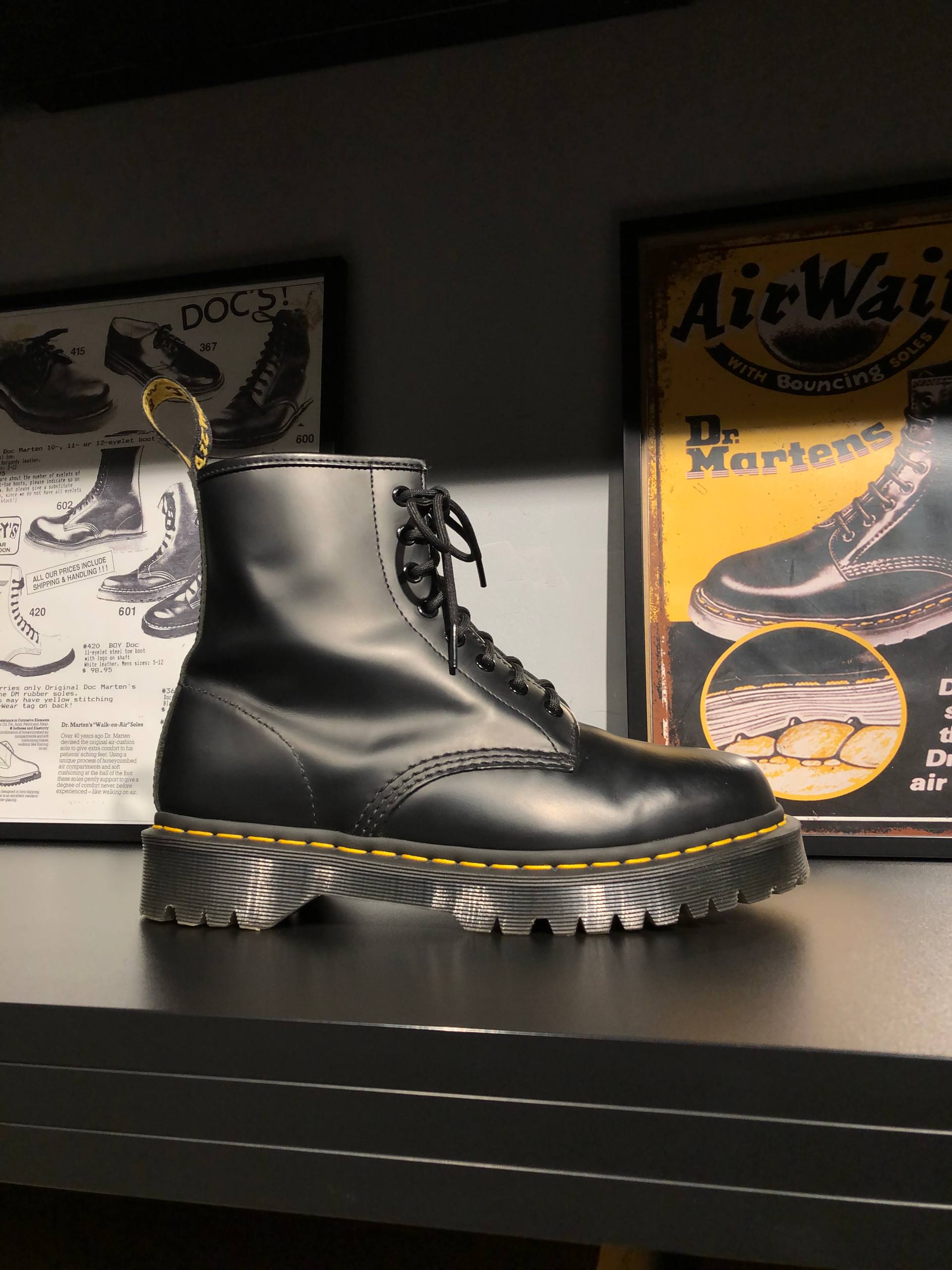 Dr. Martens 1460 Bex - Black Smooth (UK 8 EU 42) (1) Вживані черевики Dr. Martens 1460 Bex - Black Smooth (UK 8 EU 42) в ідеальному стані купити в Україні