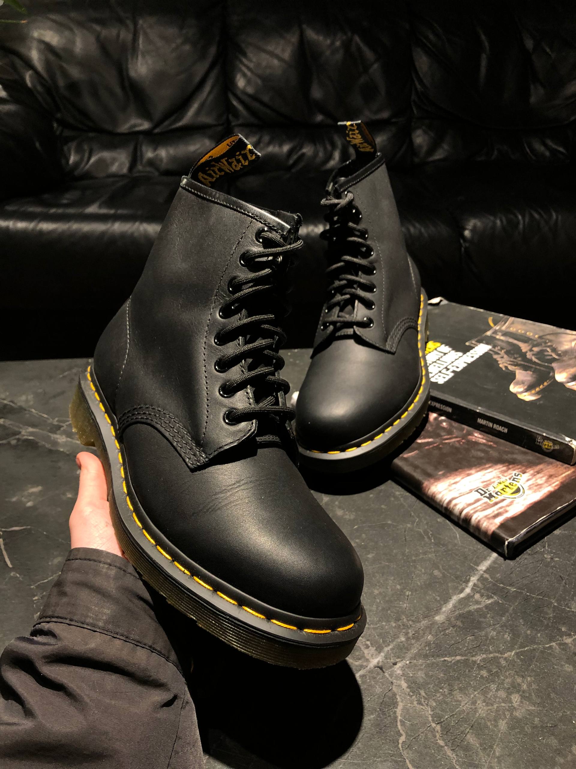Dr. Martens 1460 - Black Greasy (UK 6 EU 39) (6) Оригінальні Dr. Martens 1460 - Black Greasy (UK 6 / EU 39) у відмінному стані купити в Україні
