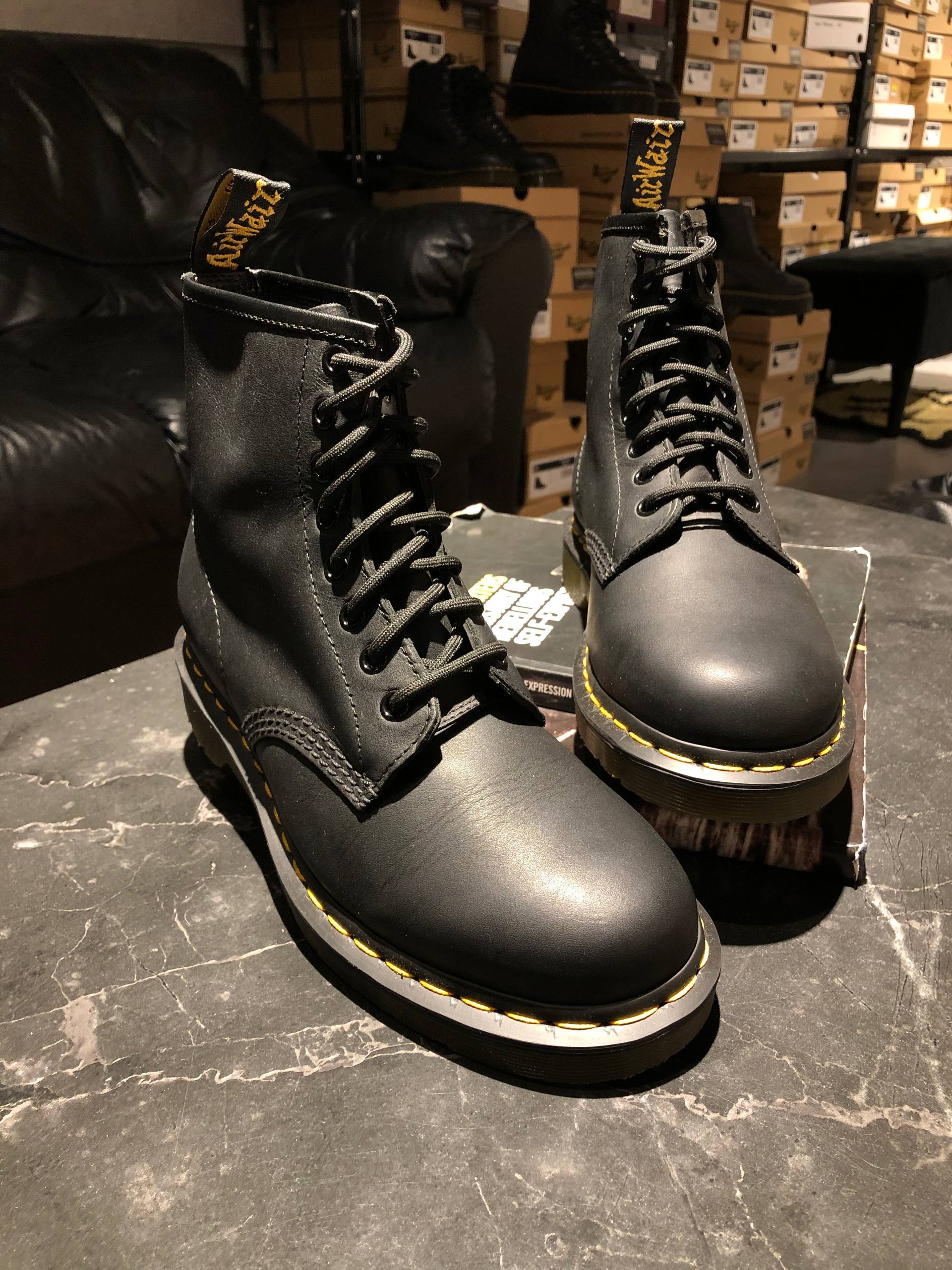 Dr. Martens 1460 - Black Greasy (UK 6 EU 39) (8)