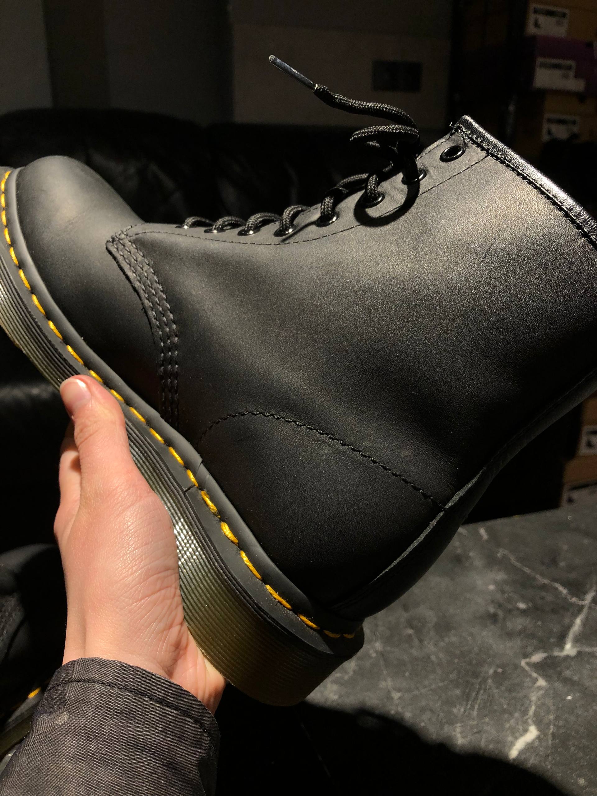 Dr. Martens 1460 - Black Greasy (UK 7 EU 41) (4) Вживані черевики Dr. Martens 1460 - Black Greasy (UK 7 EU 41) в чудовому стані купити онлайн