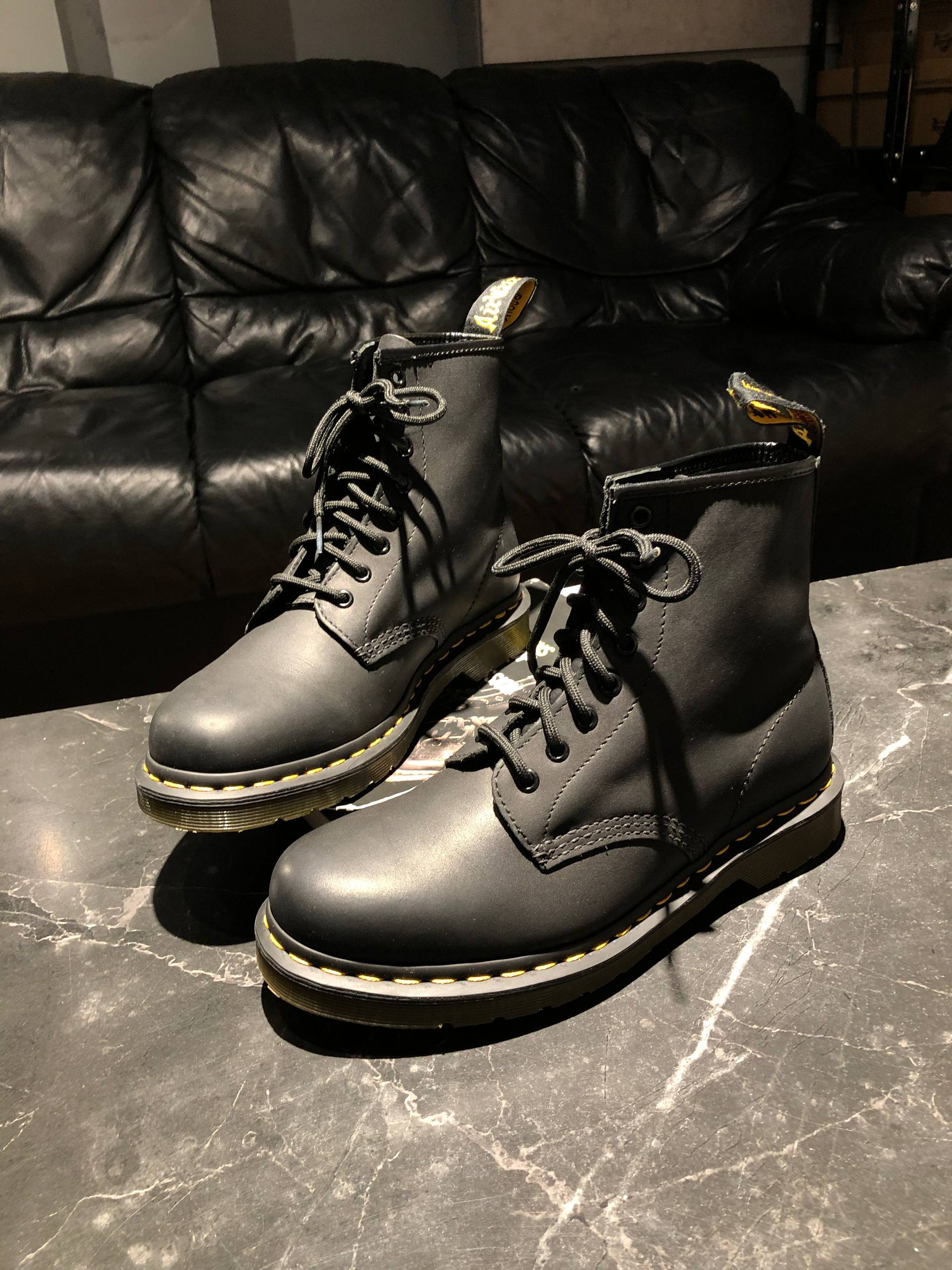 Dr. Martens 1460 - Black Greasy (UK 7 EU 41) (8) Вживані черевики Dr. Martens 1460 - Black Greasy (UK 7 EU 41) в чудовому стані купити онлайн