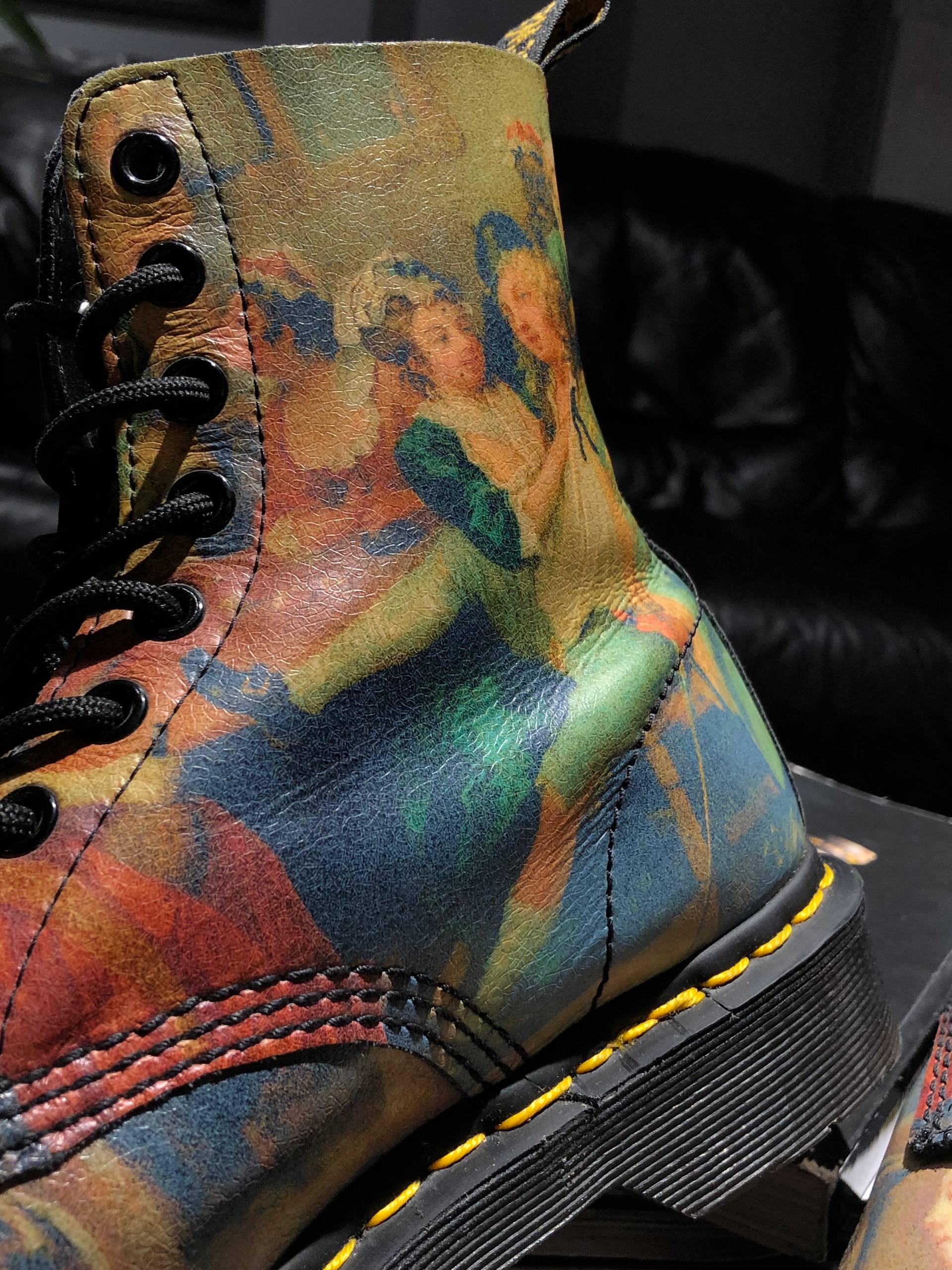 Dr. Martens 1460 Pascal - Museum Collection Hogarth (UK 4 EU 37) (6) Унікальна рідкісна колекційна модель Dr. Martens 1460 Pascal - Museum Collection Hogarth (UK 4 EU 37) в ідеальному стані купити в Україні на resale.martens.com.ua